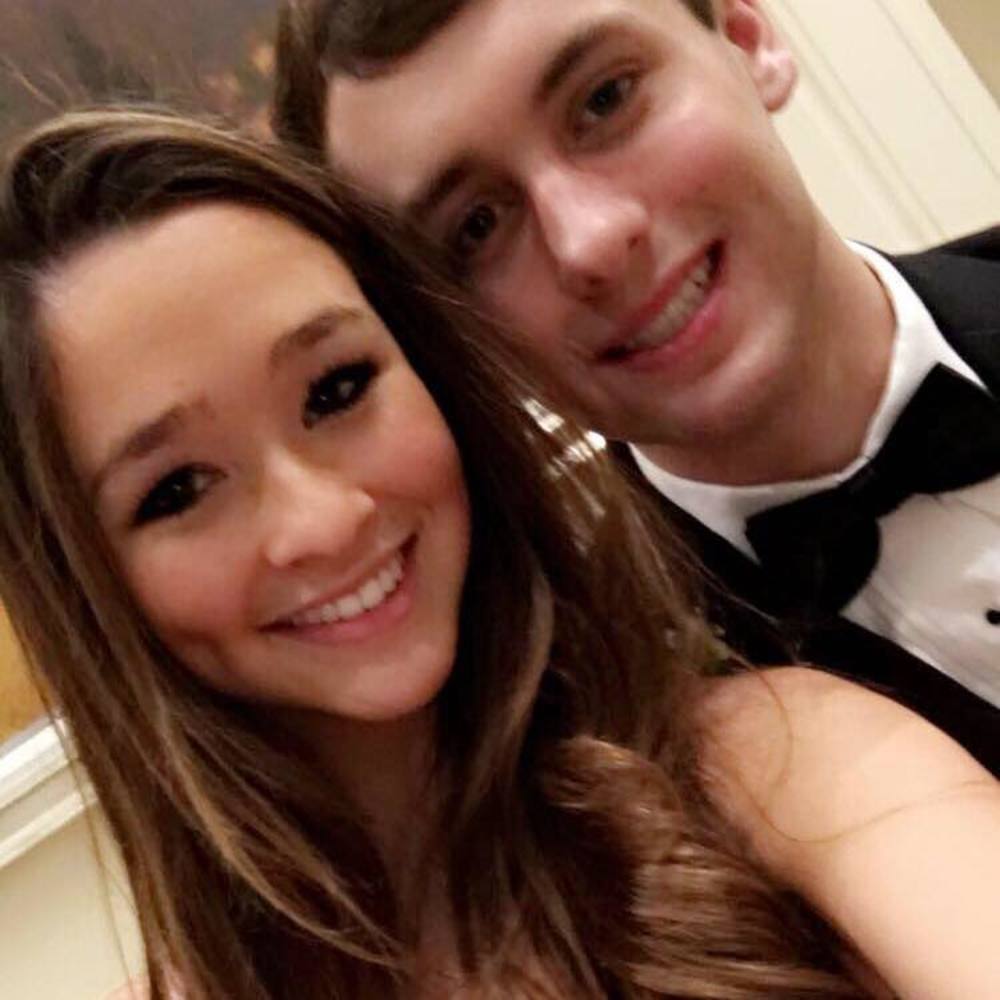 Meet your Posher, Alexis